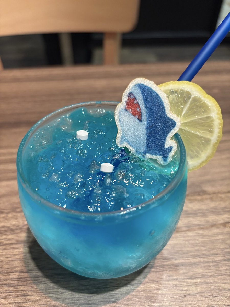 udai1023's tweet photo. エオカフェ ソロで堪能してます😄 https://t.co/jLnLpByQ7w