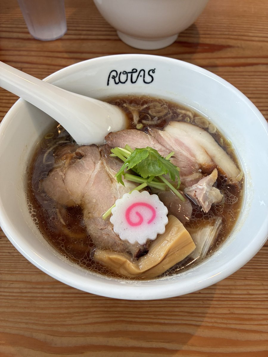kinokokt's tweet photo. 柿田川に行ったからにはお昼は
ラーメン　ろたす
醤油クラシック、美味しかったー！ https://t.co/WKFPTrHxeK