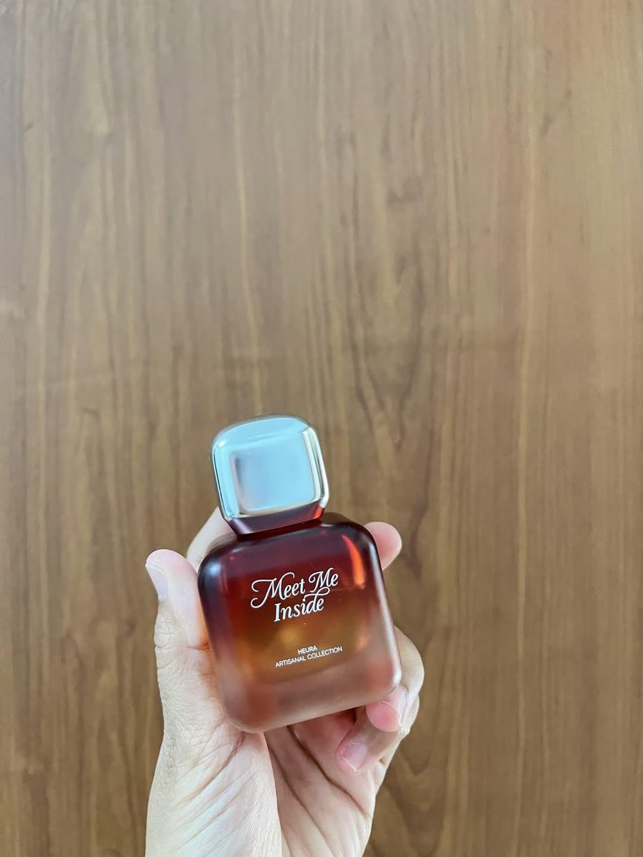 farad97720's tweet photo. MBAK ‼️
AKU GAMAU WANGI SENDIRIAN 
Cobain deh, aku tim merah, kadang tim ijo, kadang aku campurin keduanya 🍃🫶🏻
kamu tim mana mbak? https://t.co/VBEE1e2PBv