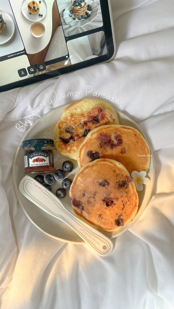 Thesara_Wind's tweet photo. بان كيك بالبلوبيري والليمون لذيذ جدًا🫐🍋🥞 https://t.co/a1luLn0pMr