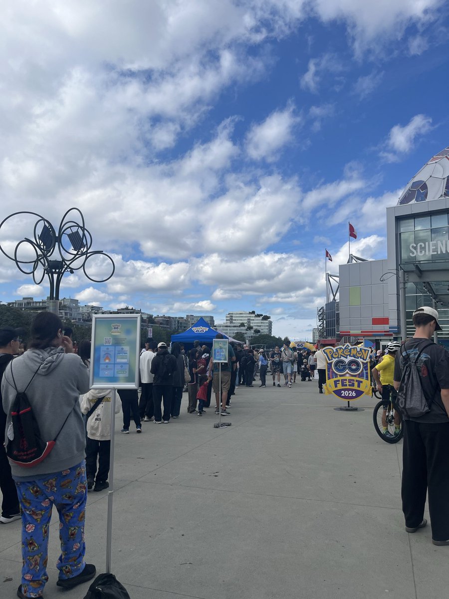 teddygal30's tweet photo. Happy 10 year anniversary Pokémon GO 🥹🥳 so many years of memories flowing by! Super fun to go to the community event and be part of the atmosphere🥰 #PokemonGO https://t.co/fUTw5oAPRK