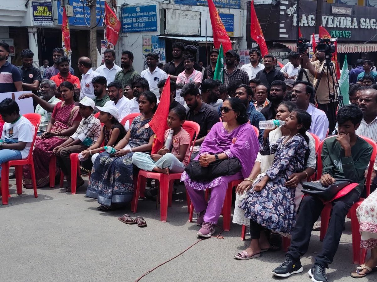 _ITWingNTK's tweet photo. கெளவரப்பள்ளி அணையை காக்க தவறிய தமிழக அரசைக் கண்டித்து நாம் தமிழர் கட்சி ஒருங்கிணைந்த கிருஷ்ணகிரி மாவட்டம் சார்பில் மாபெரும் கண்டன ஆர்ப்பாட்டம் https://t.co/TDWP22lq0O