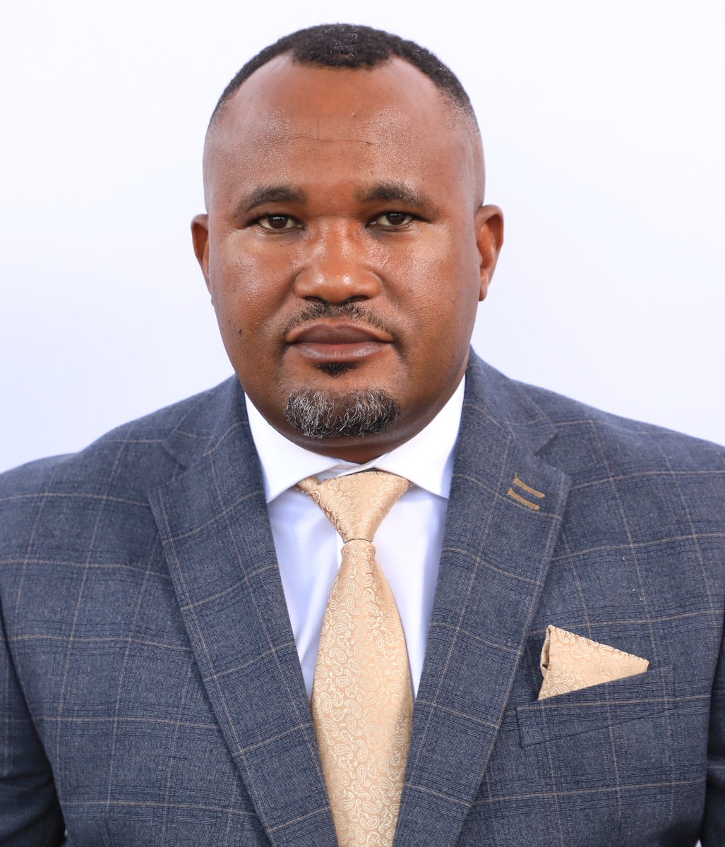 Parliament_Ug's tweet photo. #KnowYourMP

Name: Hon. John Bosco Koy Kariisa

Constituency: Buhweju West County

District: Buhweju

Political Party: NRM
#12thParliament https://t.co/JXgGaFKGFh