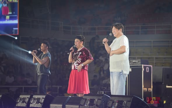 santarosacity's tweet photo. TINGNAN | Balikan natin ang masaya at makulay na pagdiriwang ng ika-22 Cityhood Anniversary ng Lungsod ng Santa Rosa!

Naging tunay na makulay at puno ng enerhiya ang Cityhood Concert sa mga kahanga-hangang pagtatanghal nina Clyde Martin, BGYO, Beks Batallion, at December Avenue, na nagbigay ng walang kapantay na saya at musika sa libu-libong Rosense na nakiisa sa pagdiriwang.

📹: CIO Ramil 

#SerbisyongMakataoLungsodNaMakabago
#TatakArcillasSerbisyongWagas
#CityofSantaRosaLaguna
#HelloSantaRosa
#SantaRosaTheLionCity🦁