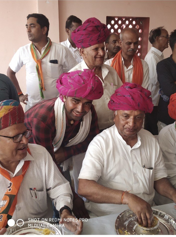 MKuvada's tweet photo. भाजपा राजस्थान के पूर्व प्रदेश अध्यक्ष एवं पूर्व राज्यसभा सांसद श्री मदन लाल सैनी जी की जयंती पर कोटि-कोटि नमन। https://t.co/kg98j0dsSv