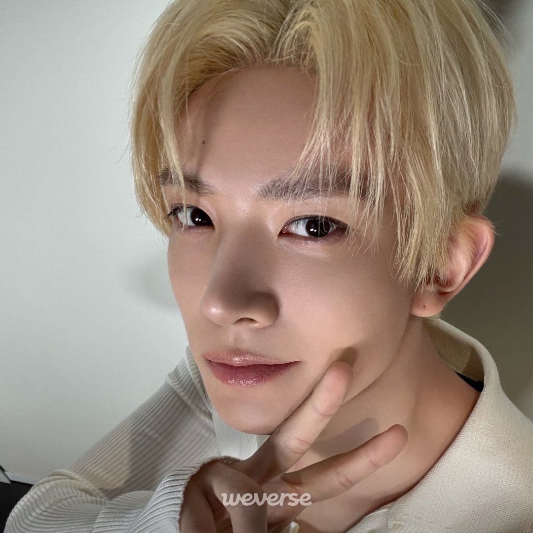 evanfolder's tweet photo. Weverse DM 1 month event special gift

#EVAN #에반 #HEESEUNG #희승 https://t.co/ZELdJeq9gj