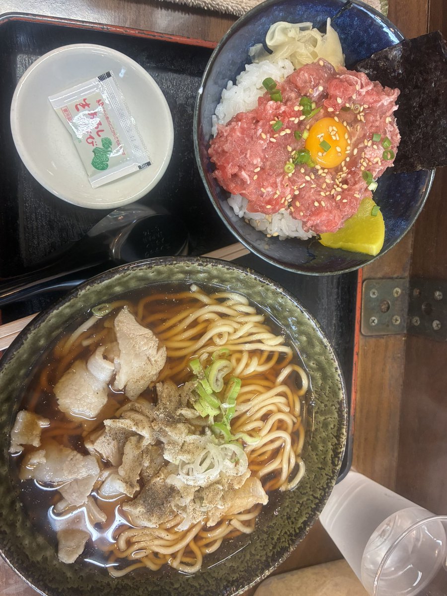 butter8344's tweet photo. 投下！！！
ご当地昼メシ🍜🐟
これで800円は破格！！！ https://t.co/zo46qjZUJ2