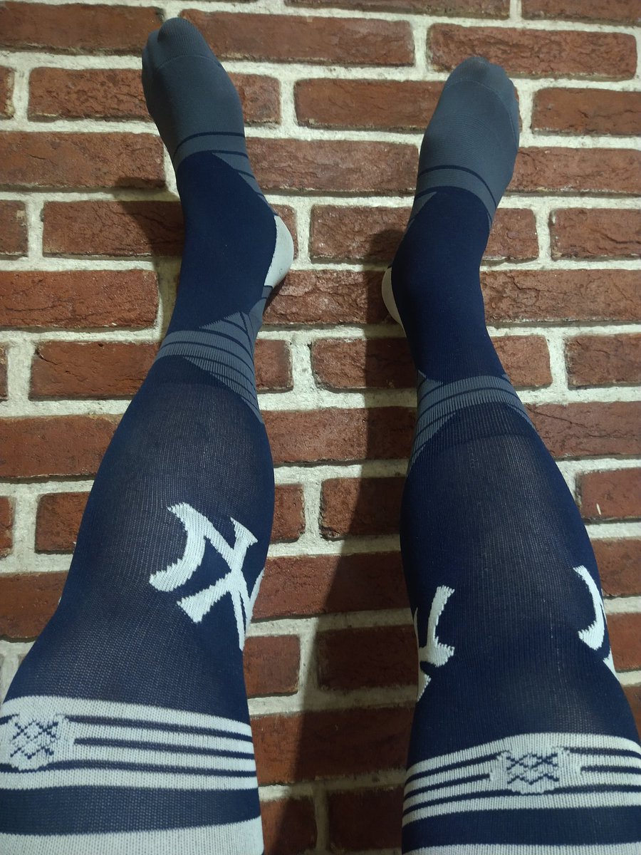 JuanG52623156's tweet photo. Me encantan estos  calcetines tanto que me los dejaré para dormir 😃 https://t.co/CPiFvQsmpG