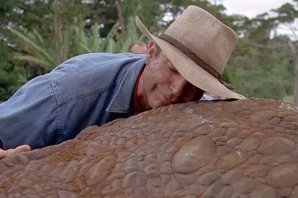 impalapeaks's tweet photo. absolutely idolized him as alan grant in jurassic park. i will never forget this man. rest in peace sam neill💔💔 https://t.co/CsFTFlbRrE