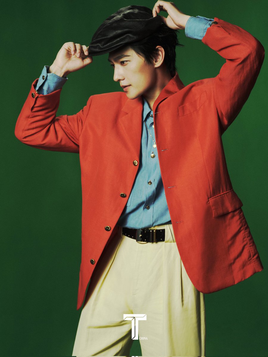 yangyang_tweets's tweet photo. 【260713】#YangYang takes the cover of T Magazine China July Issue 2026

#杨洋 #YangYang杨洋 #หยางหยาง https://t.co/ZewQ0Pm8h7