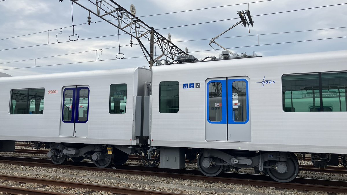 tetsudomynavi's tweet photo. 東武東上線、新型車両90000系の外観 https://t.co/5Jp2J76Hm9