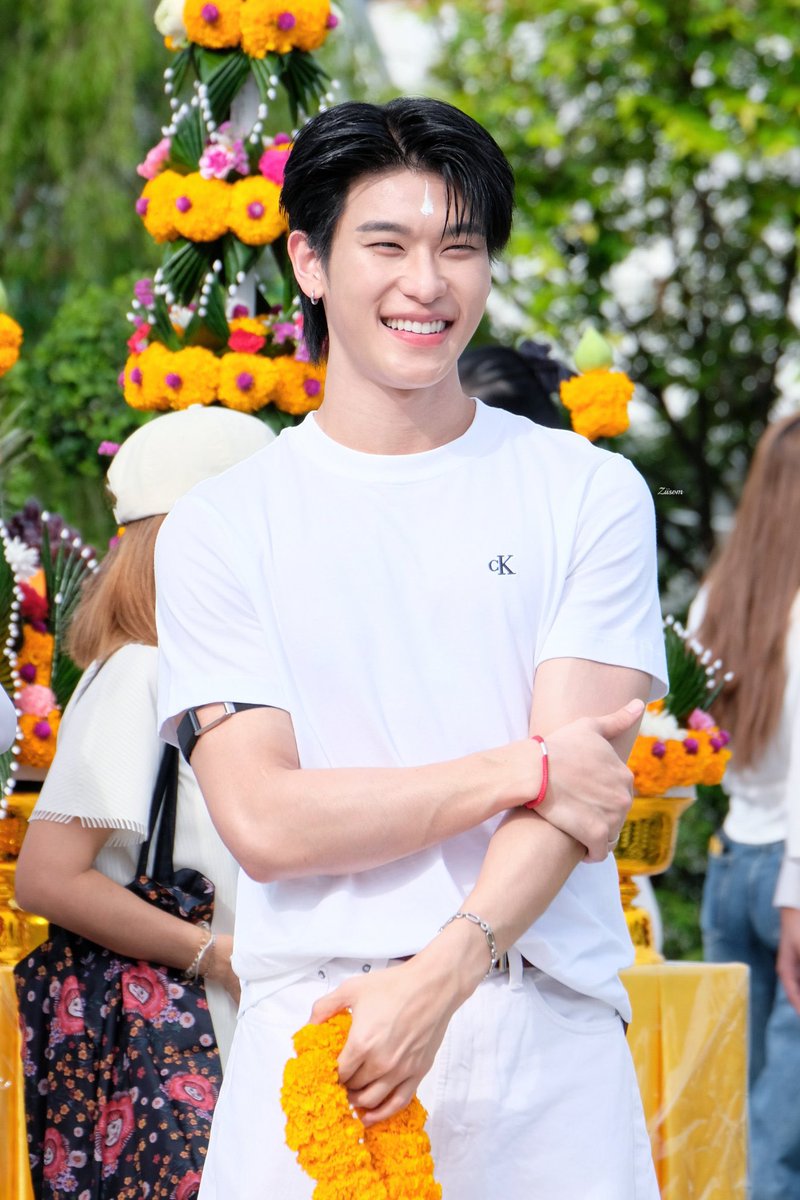 mitocody's tweet photo. งานวันนี้เริ่ดนะ มีนางฟ้านางสวรรค์มาร่วมบวงสรวงด้วยอะ https://t.co/5dILwyCGOK