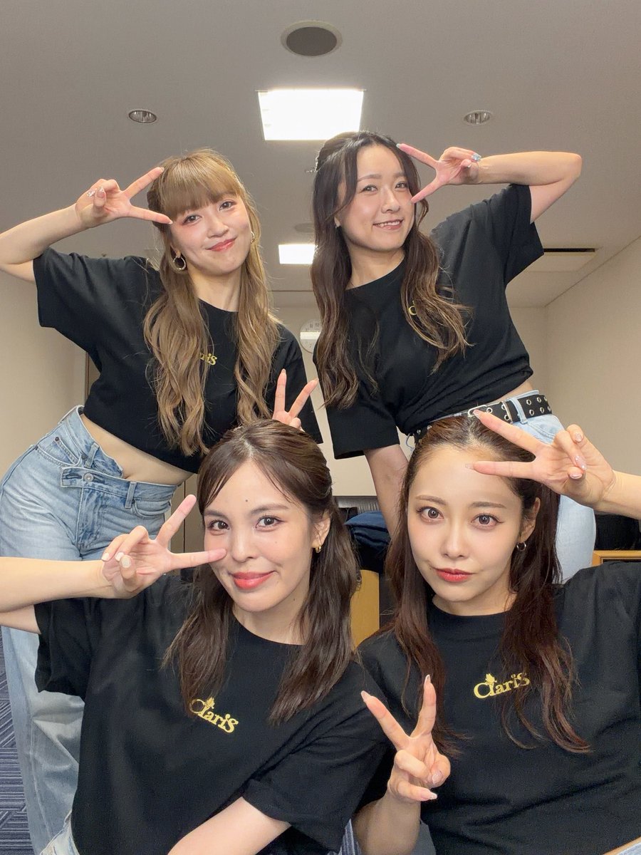 kyon828's tweet photo. ClariS 15th Thanks Tour
〜一夏灯祭〜

kanadevia Hall  2days
ありがとうございました！！！

ダンサー出演させていただいております🎐
夏のお祭り最高でしたっ❤️‍🔥☺️

🌼🎀🦋

#ClariS 
#ClariS_一夏灯祭 https://t.co/oJtl9znm2F