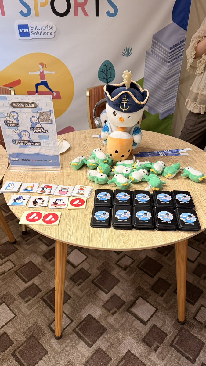 djcutcha's tweet photo. Yesterday’s Pudgy Rally Lounge was super lively!! Pickleball, golf simulator & great networking vibes.
Huge thanks to @AvaxTeam1 @BTSE_Official and the whole @pudgypenguins team for making it happen, appreciate all your hard work!
Thank you to everyone who joined, from the regulars to first-timers!
Looking forward to tonight’s VIP Night! See you there 🐧