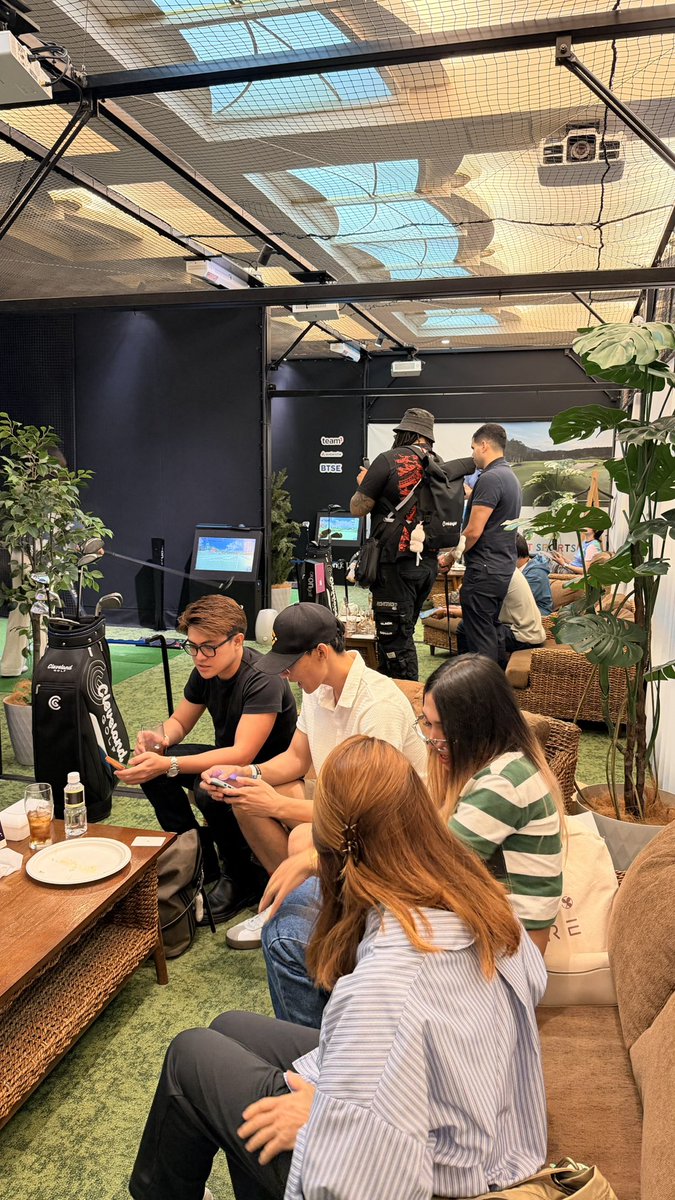 djcutcha's tweet photo. Yesterday’s Pudgy Rally Lounge was super lively!! Pickleball, golf simulator & great networking vibes.
Huge thanks to @AvaxTeam1 @BTSE_Official and the whole @pudgypenguins team for making it happen, appreciate all your hard work!
Thank you to everyone who joined, from the regulars to first-timers!
Looking forward to tonight’s VIP Night! See you there 🐧