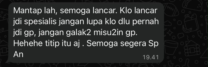 sarahnatasyah_'s tweet photo. Dulu pernah kerja di IGD salah satu RS yang bener2 crowded di Jakarta. Kains IGD nya Sp.EM. Pas gue laporan kalo gue lolos ppds. Beliau balas gini. Gue paham bgt sebagai gp pressure ga hanya dari pasien tapi (kadang) dari dpjp juga. Semoga kita semua lebih bijak dalam bertutur kata dan berbuat ke sesama sejawat dan ke siapapun

Jadii intinya, mantan kains gue tau kalau gp2 beliau di igd sering dimarahain sama dpjp. Nah, beliau ngasih pesen, kalau udh jd dpjp nnt, jgn galak2 ke gp. Gitu lohh wkwk, maapin kalau ada yg ga nangkep 🙏

cc : toniikusuma