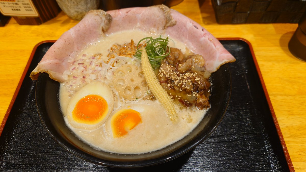 UG_Maru's tweet photo. 笹塚と幡ヶ谷の少し行きづらいとこのニシムクサムライが美味かった。これくらい濃厚だと1600円でも満足 https://t.co/m6VfzmY12h
