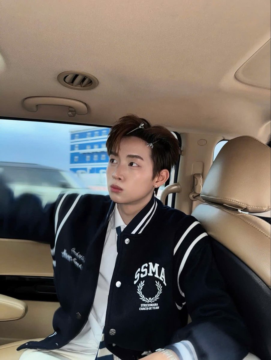 beiucongb's tweet photo. CONGB luôn chọn tiến về phía trước dù còn nhiều thử thách tại Tinh Hà Say Hi 🌈 #CONGB #TinhHaSayHi #CONGBTinhHaSayHi https://t.co/UTlmse2c5U