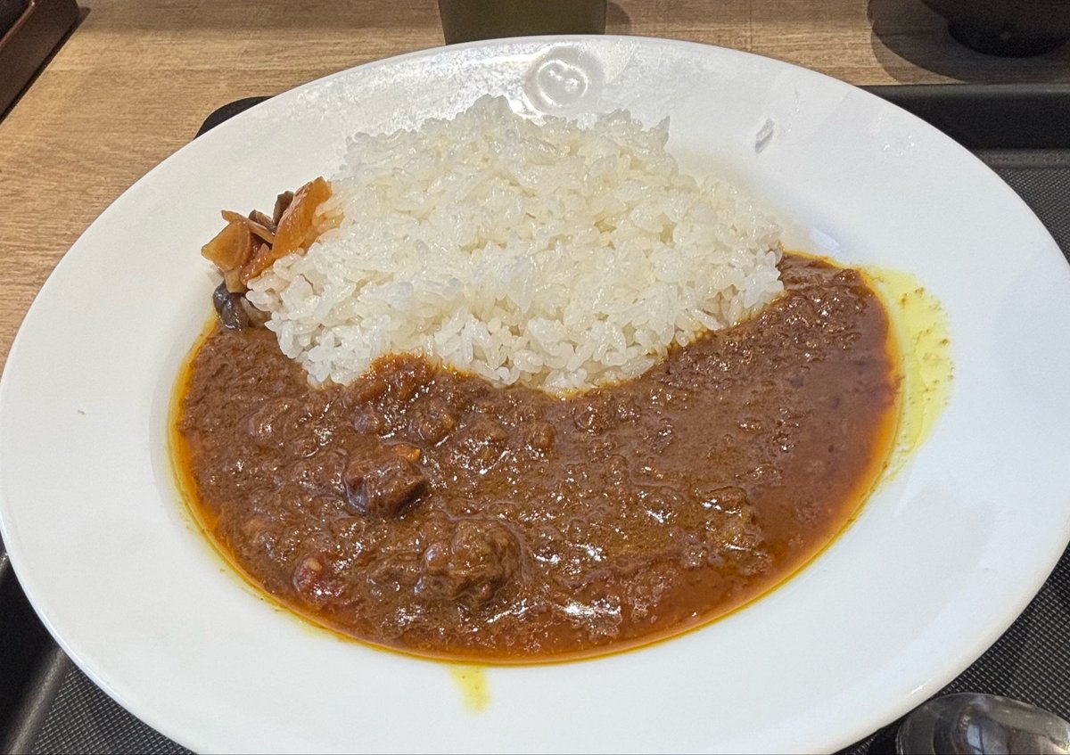 ishi_ChanMan's tweet photo. 松屋創業ビーフカレー🍛
肉が激煮込まれてルーと一体化しとるっ❗️
#松屋 #カレー活 https://t.co/dpPuPg0hyD