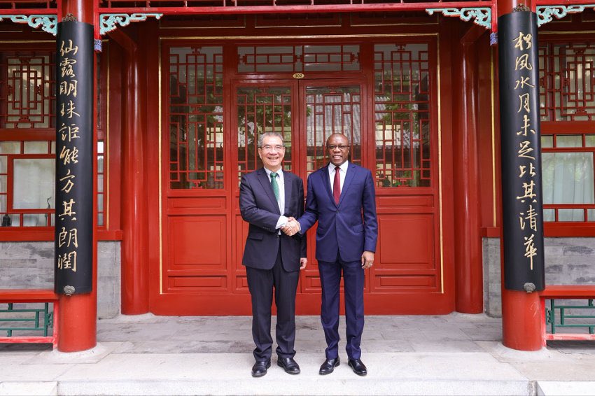 SyllaSori's tweet photo. It has been a great pleasure to meet Prof Justin Lin, Dean of the Institute New structural Economies &amp; Honorary Dean of National School of Development at @PKU1898. China’s journey of development should inspire African countries &amp; Prof Lin plays a pivotal role in this reflection. https://t.co/FdojGfStO8