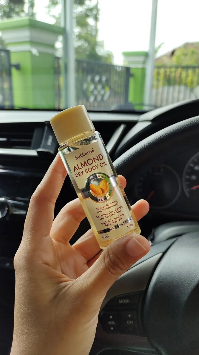 nadaeladela's tweet photo. NONGKRONG DI SOSMED LAMA-LAMA BONCOS😫

Kataku jangan sekali2 ngikutin hack kayak gini! 
Rela pake ini biar kulit glowing dan wangi semerbak seharian 😍
Asli deh! Bikin ketagihan nyium bau badan sendiri 🫶🤗￼ https://t.co/TjbTKlOFhy