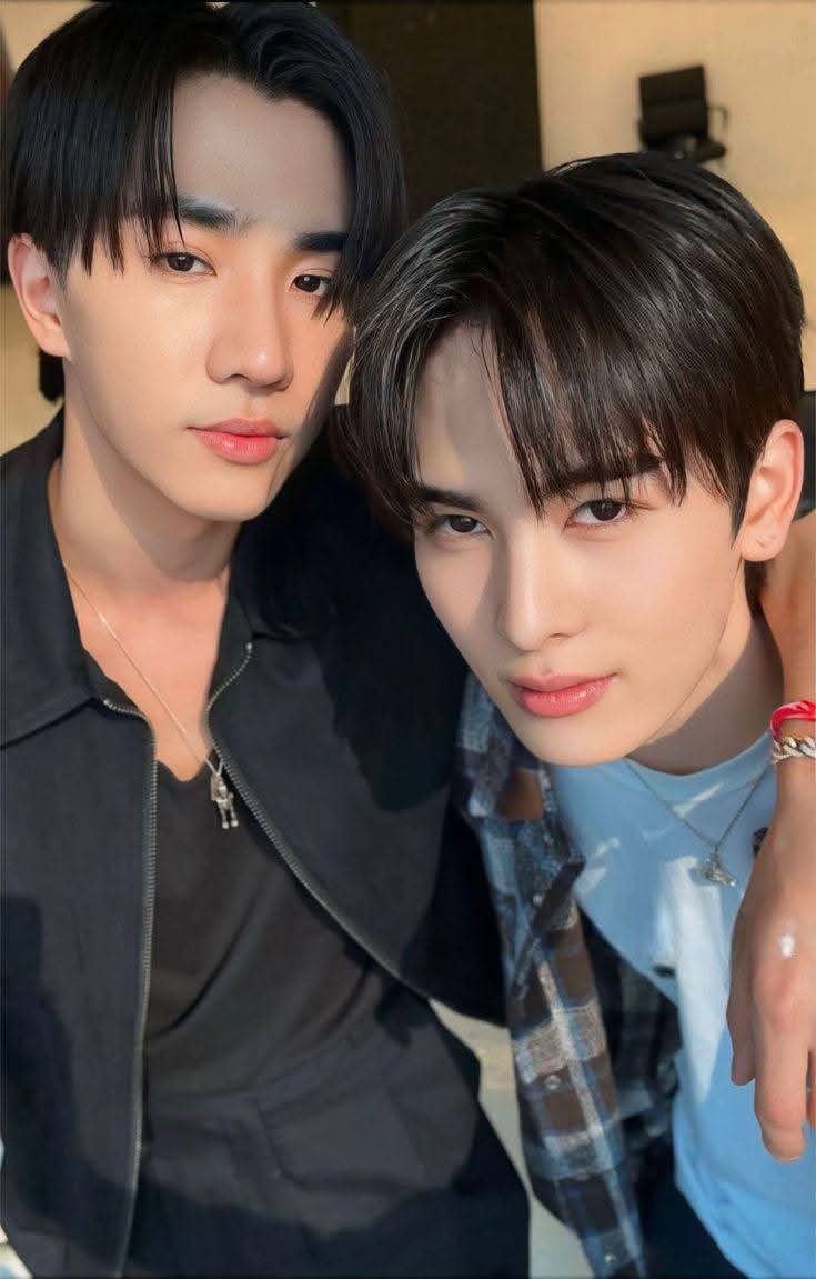 SanjanaSil4774's tweet photo. 🚨 PerthSanta is calling Moots 🚨

Let's be friends and support our boys!!

Follow me, I'll follow back right away 🫶

Love everyone 🖤🤍❤️😈 Need your support 

#PerthSanta #PerthSanta
#PerthTanapon #Santapp https://t.co/rRCUchPrlA