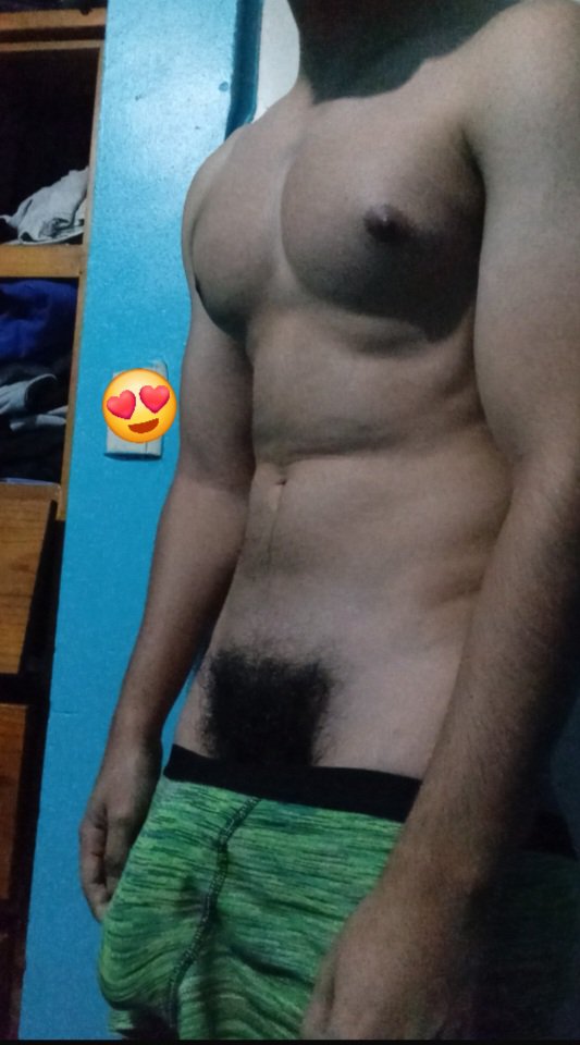 ERICK_ER_'s tweet photo. Premio para los despiertos 😴😴 https://t.co/BBYnA1xRzL