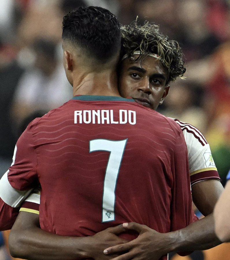 Abuja Night Walker tweet media