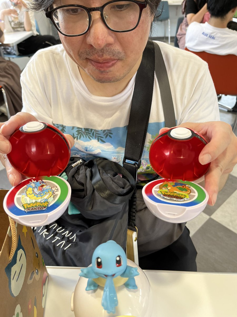 nosatty's tweet photo. ええやん
２枚目はわたしの4匹 https://t.co/pyVrdO26gq