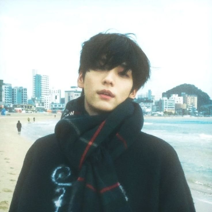 pampiwis's tweet photo. how does pinterest see you? 🌕

ᥫ✿ kpop star
ᥫ✿ manga cover
ᥫ✿ song lyrics
ᥫ✿ animal https://t.co/o6WzmWgArh