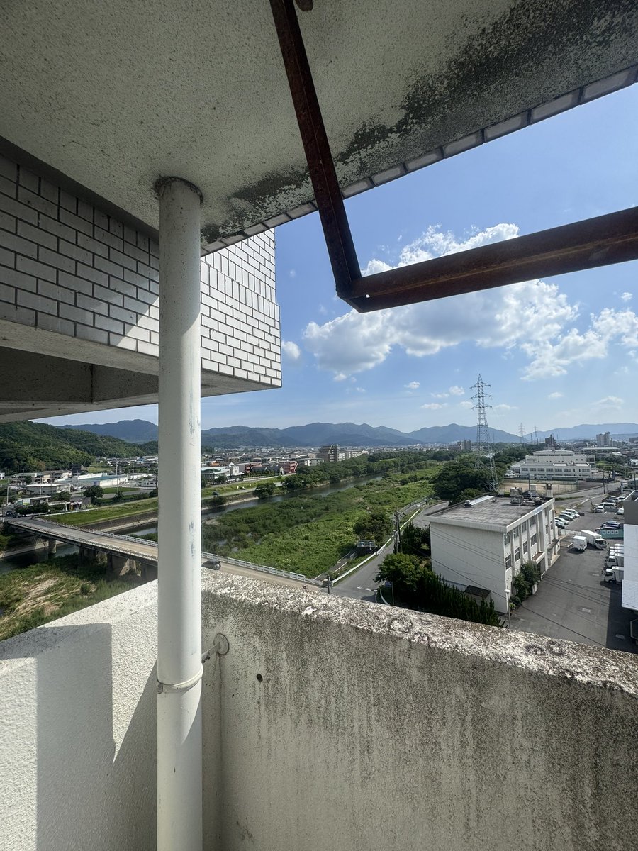 kome052's tweet photo. やまぐっちー
ウィークリー初めてだけど、ほとんどなんでも揃ってるな https://t.co/613Sy1pzXZ