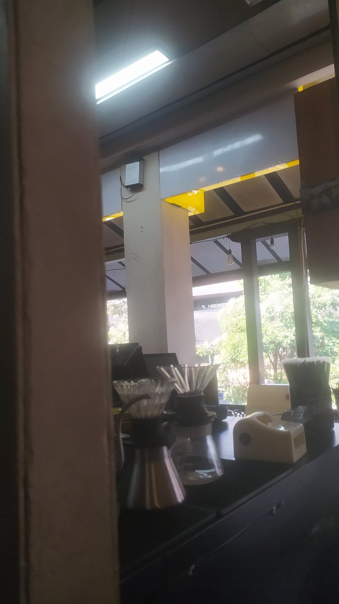 CocoCoxon's tweet photo. Pov senin shift pagi dgn  backsound lagu sore https://t.co/sI8jOBwBWx