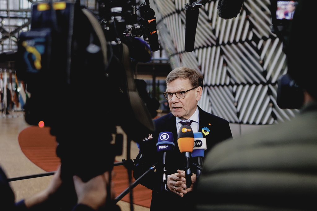 germanyintheeu's tweet photo. #Servicepost: ⏰ Coming up at +/- 09:15. 🇩🇪 Federal Foreign Minister Johann Wadephul @AussenMinDe @GermanyDiplo will give a statement ahead of today’s 🇪🇺 Foreign Affairs Council #FAC in Brussels. 

Watch the statement live: https://t.co/cGn7yErALO https://t.co/0JpMGmefOa