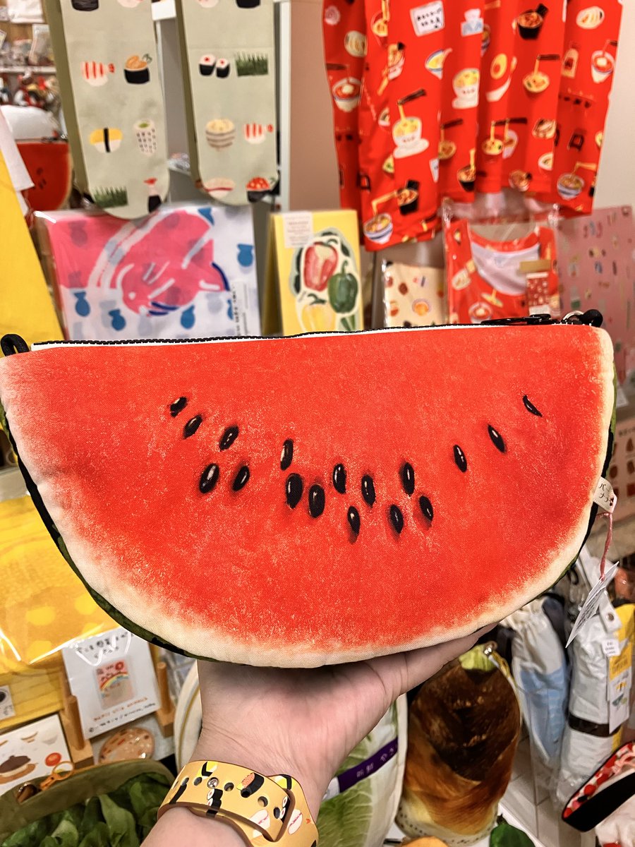 スイカのショルダーバッグも入荷してます🍉
