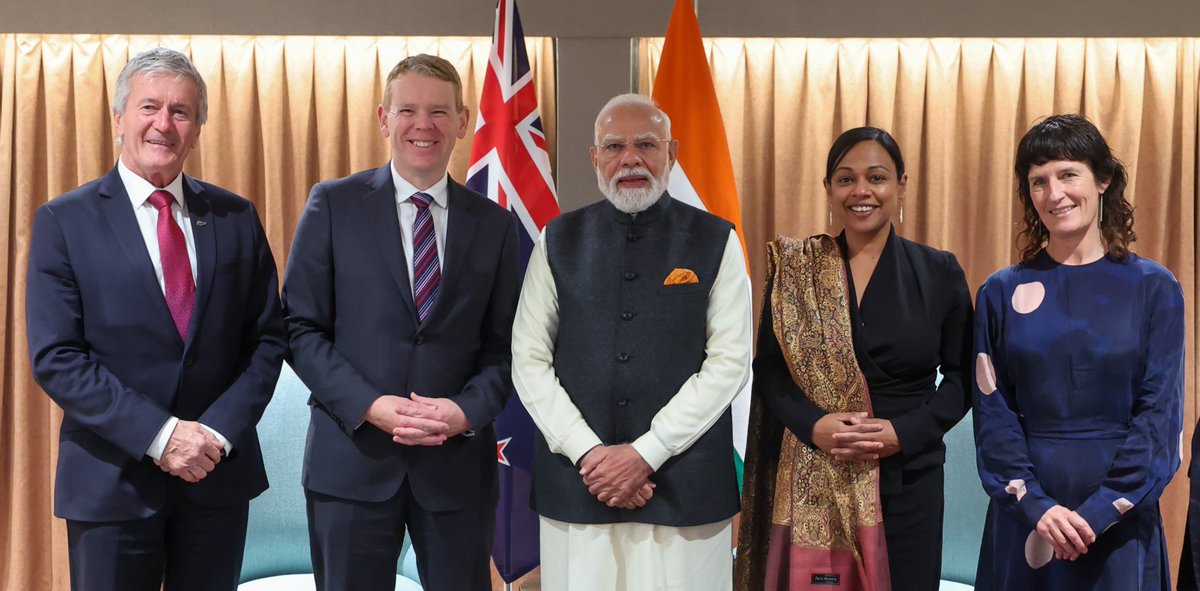 VBAswithNAMO's tweet photo. PM Modi meeting with Leader of the Opposition, Mr. Chris Hipkins in New Zealand

Want more PM Modi photos? Click and get them now!
https://t.co/wFLZlq8z6o

@narendramodi
@narendramodi_in
@PMOIndia
#NaMoPhotoGallery https://t.co/VDA5kY1O8U