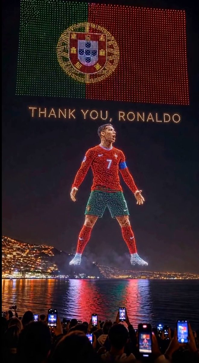 ManUnitedInfo10's tweet photo. The greatest that ever played the game.

One name comes to mind.
Cristiano Ronaldo. 🐐❤️
Generational. Relentless. Immortal.
#CR7 #Ronaldo #GOAT #Football #Legend https://t.co/RpxWeyeJho