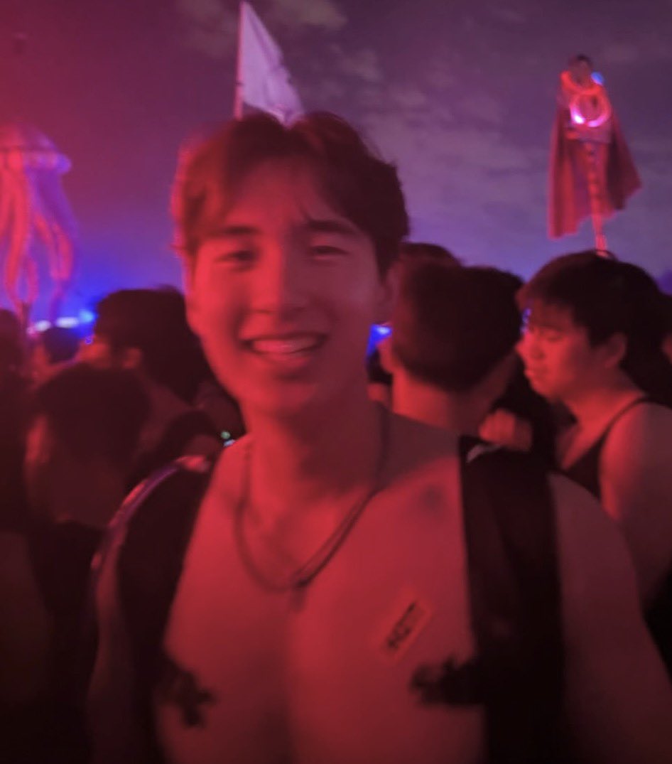 77703co's tweet photo. love him 😍😍😍😍 https://t.co/l6WYSloT45