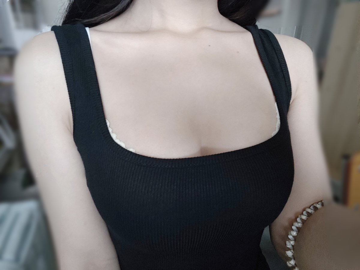 Iris9Lune's tweet photo. Clavicle https://t.co/T4C2adXadc