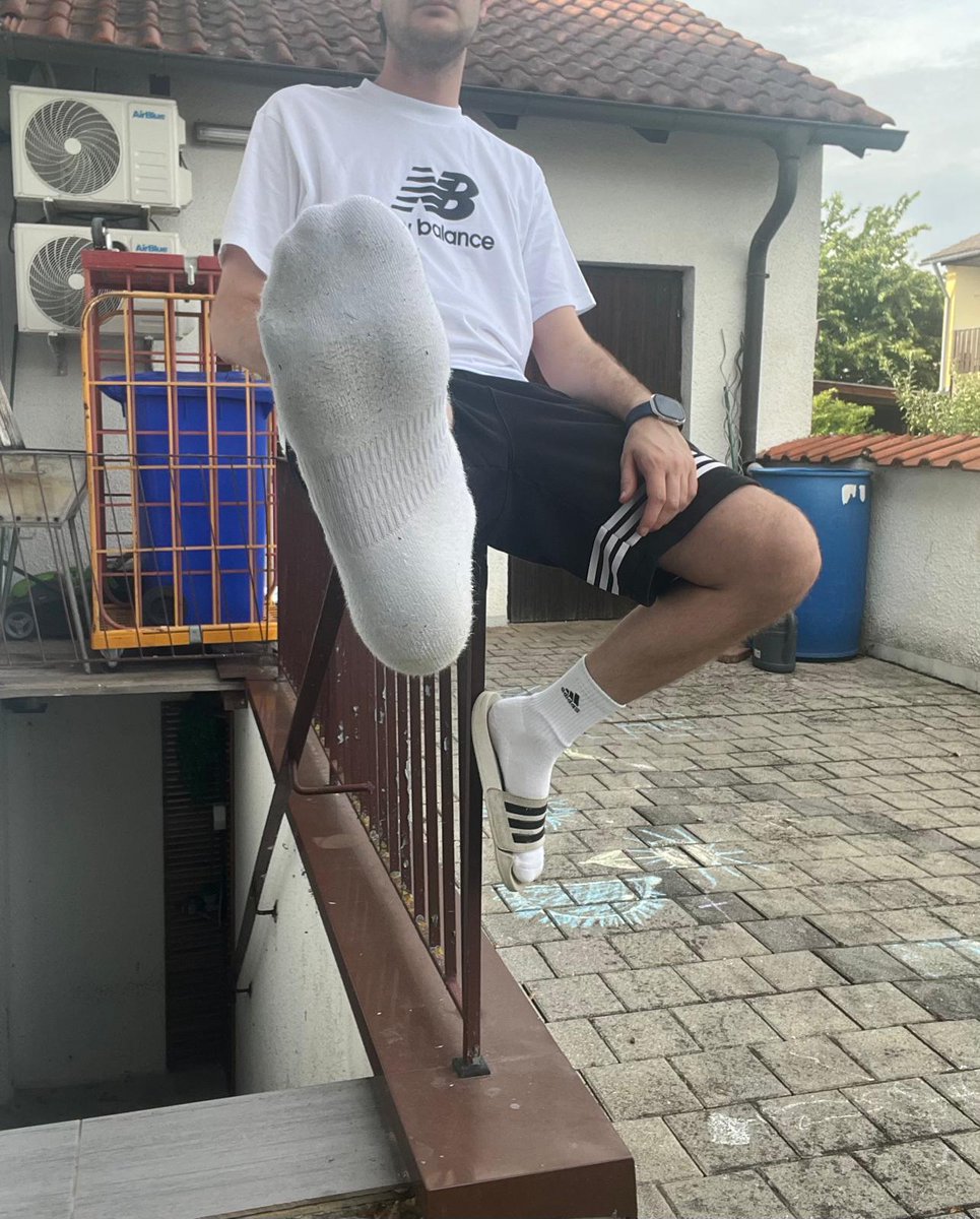 KingSize199619's tweet photo. ich weiß nicht, kapierst du's nicht oder willst du es nicht kapieren?
Ich will nur das Beste von dir und das ist dein Geld. Wenn du nicht sendest, kann ich dich nicht gebrauchen.
Speicher dir das ab
#breathcontrol #masterfeet #orgasmus #sagging #sklave #sneakers #sniffen https://t.co/29VZKnNNP0