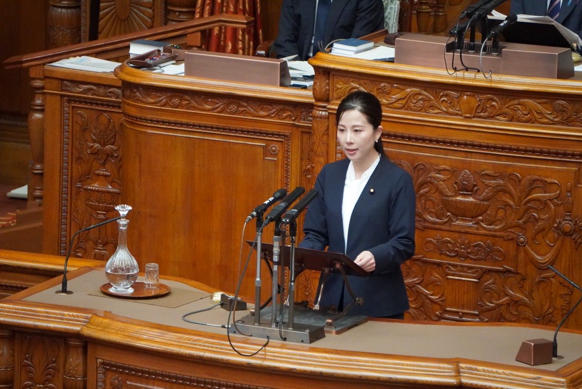 jinkamiya's tweet photo. 今日は島根から戻り、
午後は本会議でした。

中田議員の本会議初登壇でしたが、
少子化対策、脱炭素政策、外国人労働者にかかるコスト、コロナ対策の効果検証について、政府は数字を示して政策運営をすべきという的を射た質問でした。

https://t.co/ozxXJYgbLd

政府の答弁は、、、😰
EBPMっていうなら数字を示して、
ちゃんとやりましょうよ。
やる気が全く感じられませんでした。