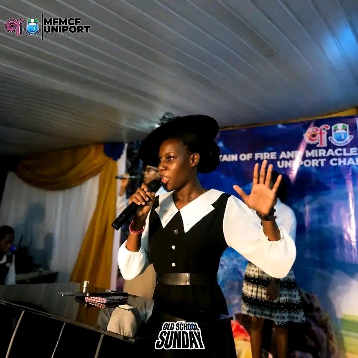 mfmcf_uniport's tweet photo. He deserves our highest praise! Come, let's worship the King with joyful hearts. 🎵🙌
#oldschoolsunday #sundayservice #restoringtheancientlandmark #praiseandworship #mfmcfuniport https://t.co/f9M70QqdkI