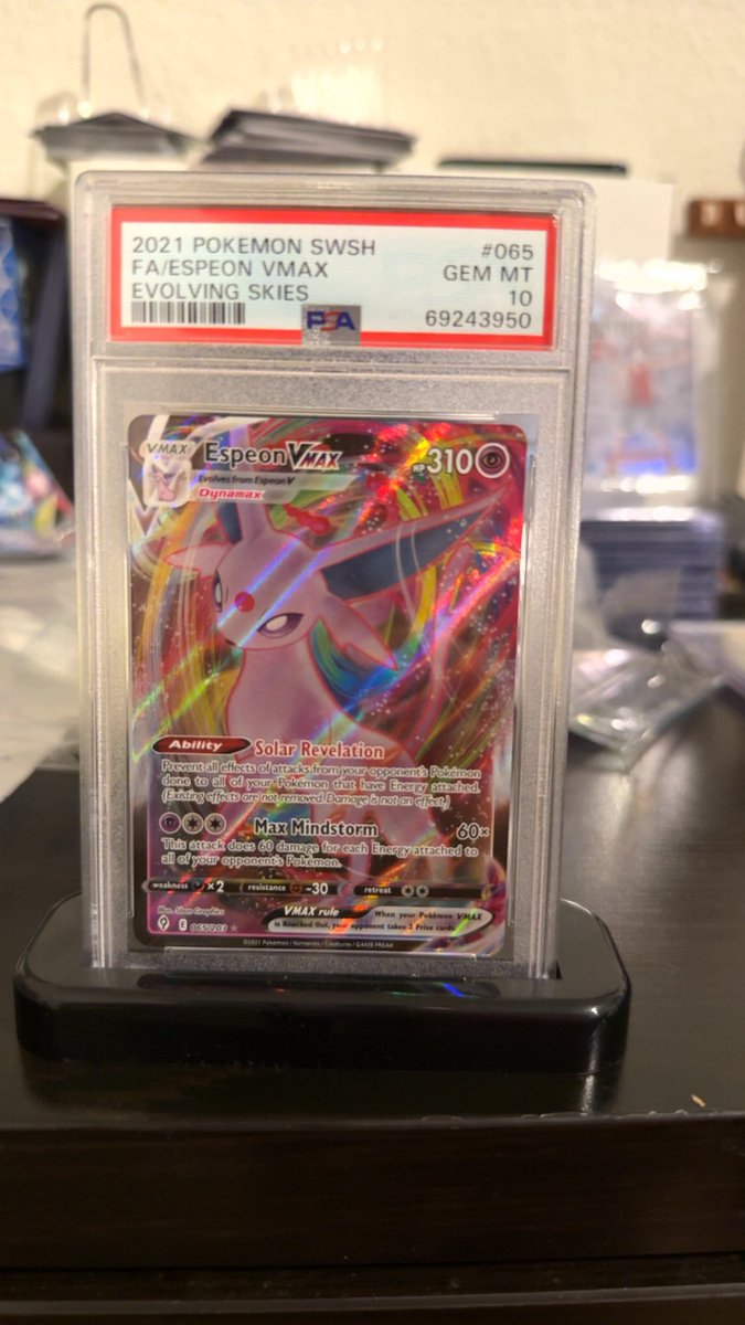 SlabTraderllc's tweet photo. 2021 Espeon Vmax
PSA 10 
$180 shipped 📦 https://t.co/Abb6Hiaoto
