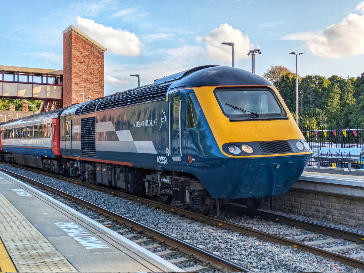 SteelCityDog_'s tweet photo. Roll up, we'll take you for a ride as fast as we are able...
Today's #MondayMorningBlues feature is of 43159 "Rio Warrior", snapped here and a very sunny Dore & Totley on 04/08/2024. I adore the Project Rio livery... It's absolutely stunning. #Class43 #HighSpeedTrain https://t.co/kJLb9IZcpq