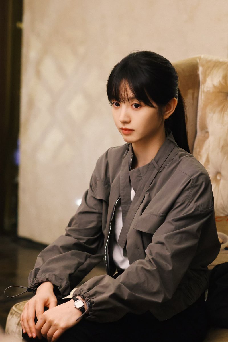 donutchefs's tweet photo. From low-budget web dramas to starring in 'Lovely Us' and 'New Life Begins,' which became 2022's most watched drama. She faced setbacks but persevered. Now, she has variety, range, and 3 more hit dramas. Some people are meant to shine. Happy 8th Debut anniversary #TianXiwei!!! https://t.co/hchgTiVS2L
