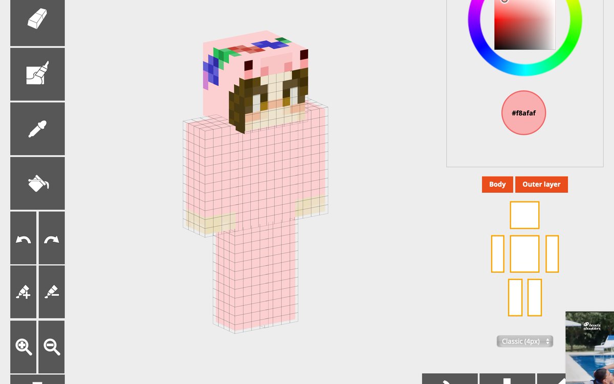 luzbath's tweet photo. @NachKiro Vicky quería una skin humana pero el chat queria al cerdo asi qq trate de hacer a vicky vestida del cerdo pero soy un reverendo mojon 💩 me sentí como cuando use sketch up en la escuela de lo trabado q estaba aparte https://t.co/XJLZVvm1Kj