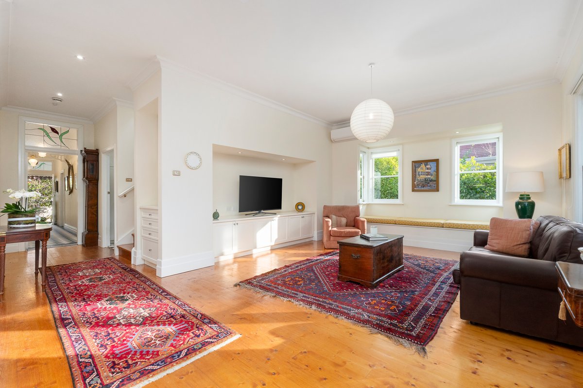 shape_group's tweet photo. For sale | 📍 203 Prospect Hill Road, Surrey Hills
🛏️ 5 | 🛁3 | 🚘 2

Cindy Tamber (0420 509 934)
Nick Kamaretsos (0438 774 249)

For more info and to see the full listing, tap the link below.

https://t.co/JuwnXI8vB5 https://t.co/fbxMIxsOFM