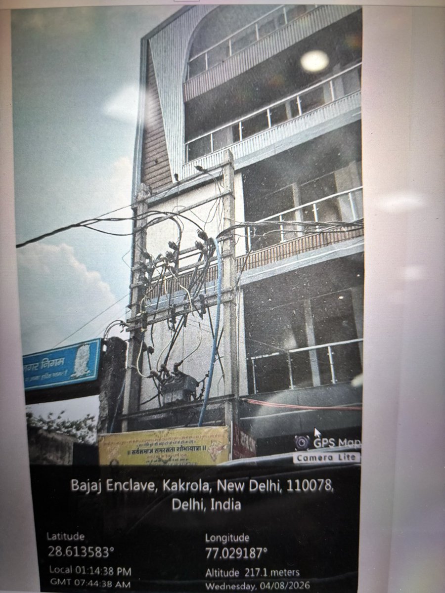 TNWA_DF's tweet photo. the illegal construction work has been  completed without interruption. Congratulations to @MCD_Delhi 👏👏

It is evident that the directions issued by @gupta_rekha, @LtGovDelhi, and @MoHUA_India are not being effectively enforced by @MCD_Delhi and @DC_NGZMCD.
Merely booking the property and issuing a Stop Work Notice to @DelhiPolice, @DCPDwarka, and SHO Dwarka North serves little purpose if the builder continues construction openly. The objective of a Stop Work Notice is to ensure that the work actually ceases—not just to complete a procedural formality.

Our team has been inspecting the site daily, and no Stop Work Notice has been found displayed on the gate or boundary wall of the property, as is expected for public enforcement and transparency.
Unfortunately, this sends a clear message that no serious enforcement action is being taken by @DelhiGovDigital, @LtGovDelhi, @MCD_Delhi, or @DelhiPolice. Continued inaction despite repeated complaints only strengthens the public perception that #Corruption is prevailing over the rule of law.
#IllegalConstruction #Delhi #MCD #Dwarka #RuleOfLaw #Accountability
