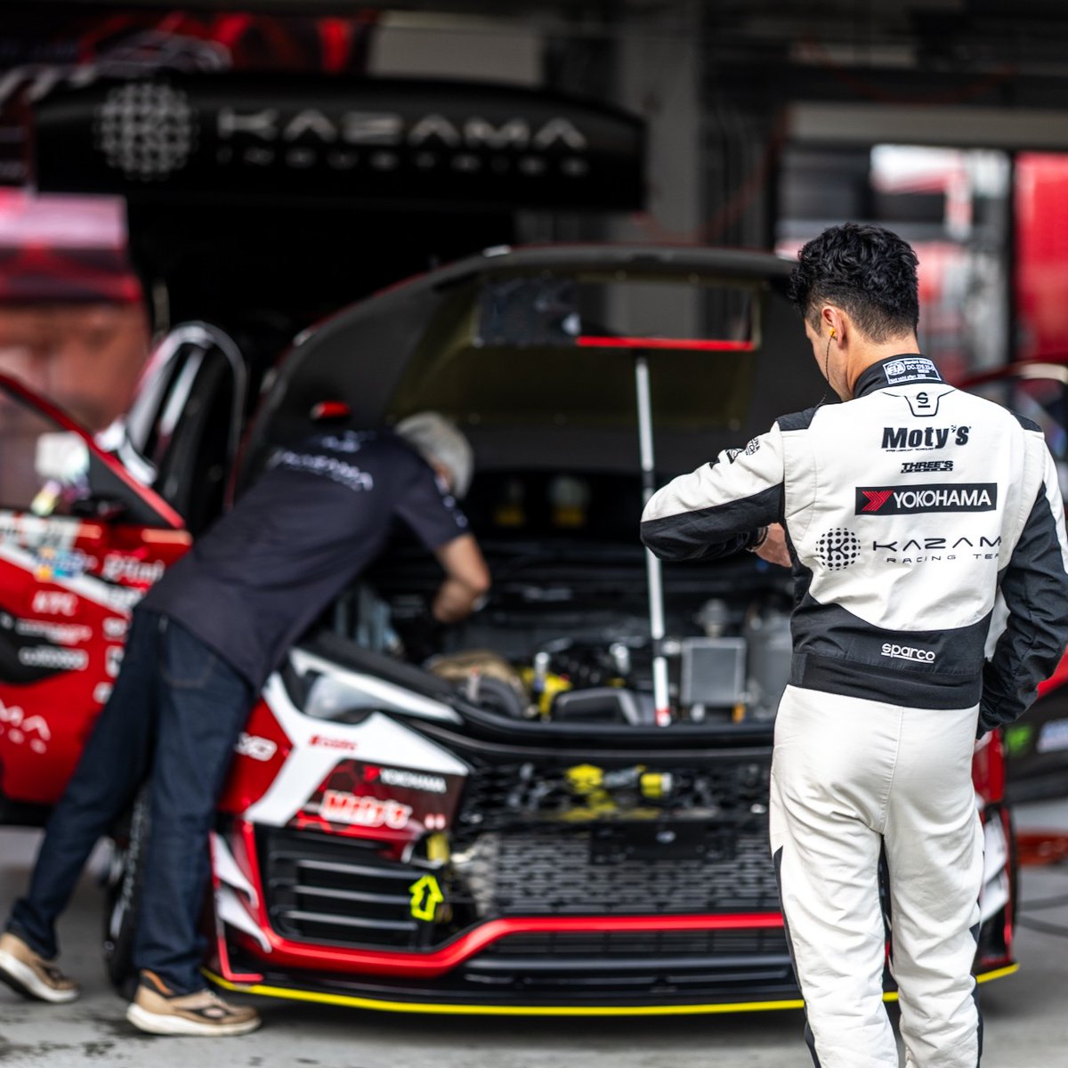 lexus_jpn's tweet photo. 7/11-12にFOMULA DRIFT JAPAN Rd.4がスポーツランドSUGOで開催されました。

LBX MORIZO RR / Driftと共に挑んだ @kengushi 選手。
高速域での安定性と精度が問われるSUGOにおいて、足廻りに課題を抱え、本来のポテンシャルを引き出しきれないまま進み、Rd.4はTOP32で敗退となりました。

ケングシ選手コメント
「エビスでは自分の手足のように操れると感じたのですが、スピードを出せるSUGOだと上手くいかない部分がありました。今回、多くの事を学べたので、それを活かして次戦に向けて改善していきます」

次戦は9/5-6＠グランスノー奥伊吹。
引き続き応援をよろしくお願いします。