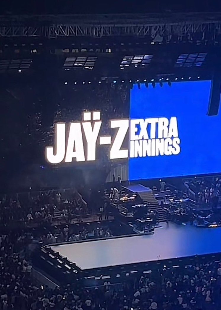 nfr_podcast's tweet photo. The guests JAY-Z brought for night 3 were INSANE 🤯

• RIHANNA
• CLIPSE
• BEYONCÉ
• PHARRELL
• JEEZY
• JADAKISS
• USHER
• FAT JOE
• SWIZZ BEATZ
• TEYANA TAYLOR
• JERMAINE DUPRI
• THE-DREAM https://t.co/XordnMznbb