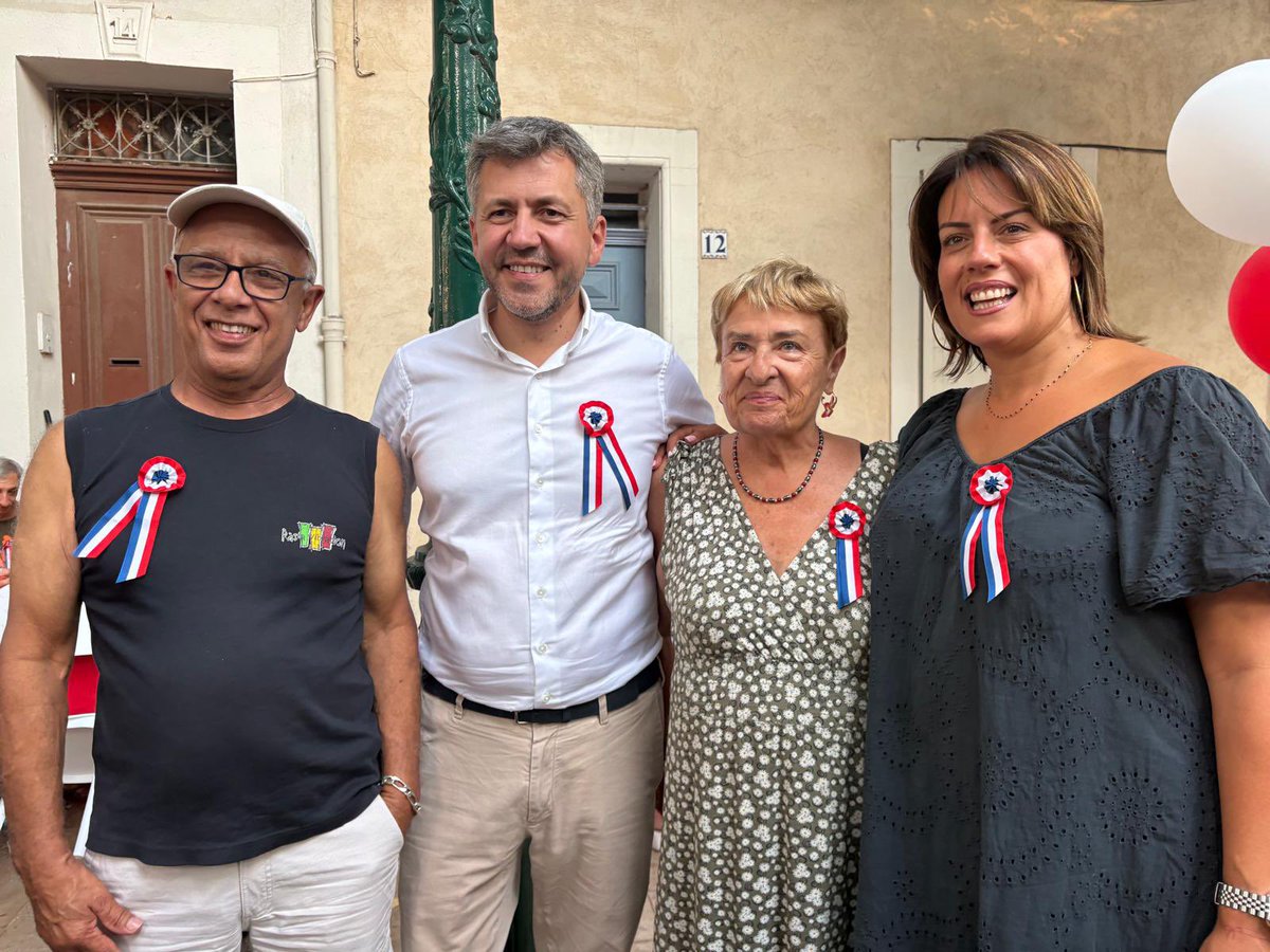 EleonoreBez's tweet photo. 💃🏻Samedi soir, à Ste Marguerite, entourée des élus « Marseille en ordre 9-10 », avec @franckallisio nous avons fêté la France 🇫🇷 ! 

🎊Un beau bal populaire organisé par le CIQ du quartier du quartier et la mairie du 910, pour fêter notre drapeau tricolore 🇫🇷 !

#Marseille https://t.co/M3LY719hks